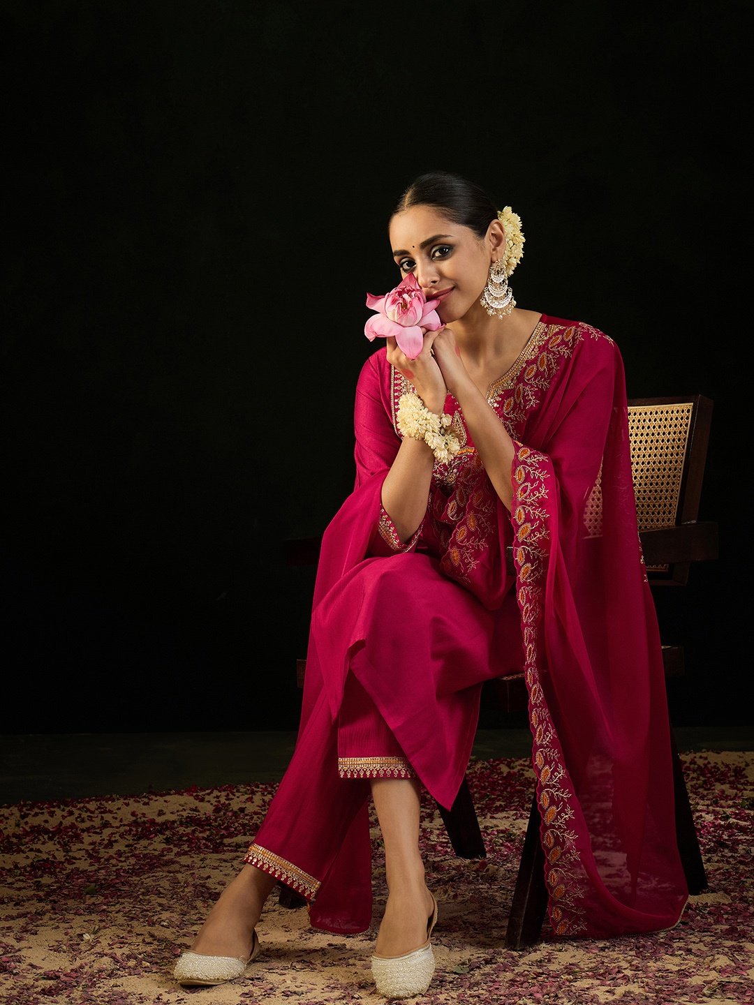 

Indo Era Notched Neck Ethnic Embroidered Sequinned Liva Kurta with Trouser & Dupatta, Magenta