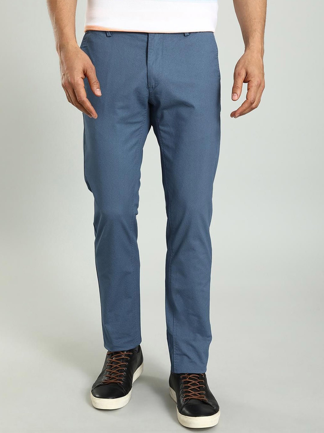 

Indian Terrain Men Brooklyn Slim Fit Chinos Trousers, Blue