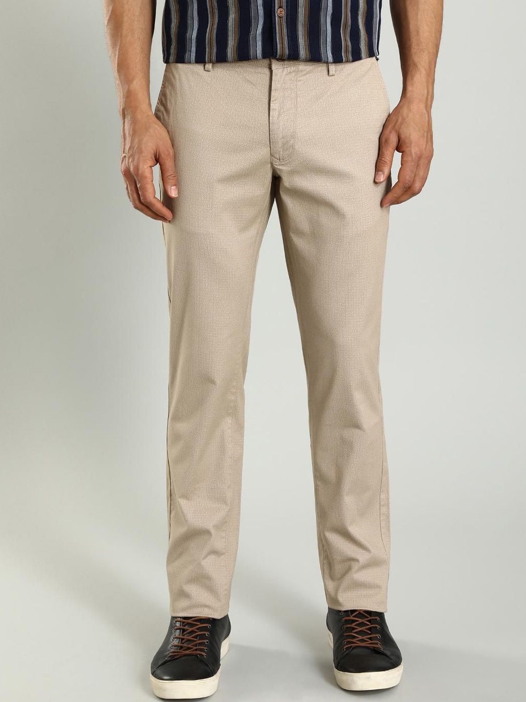 

Indian Terrain Men Brooklyn Slim Fit Trousers, Beige