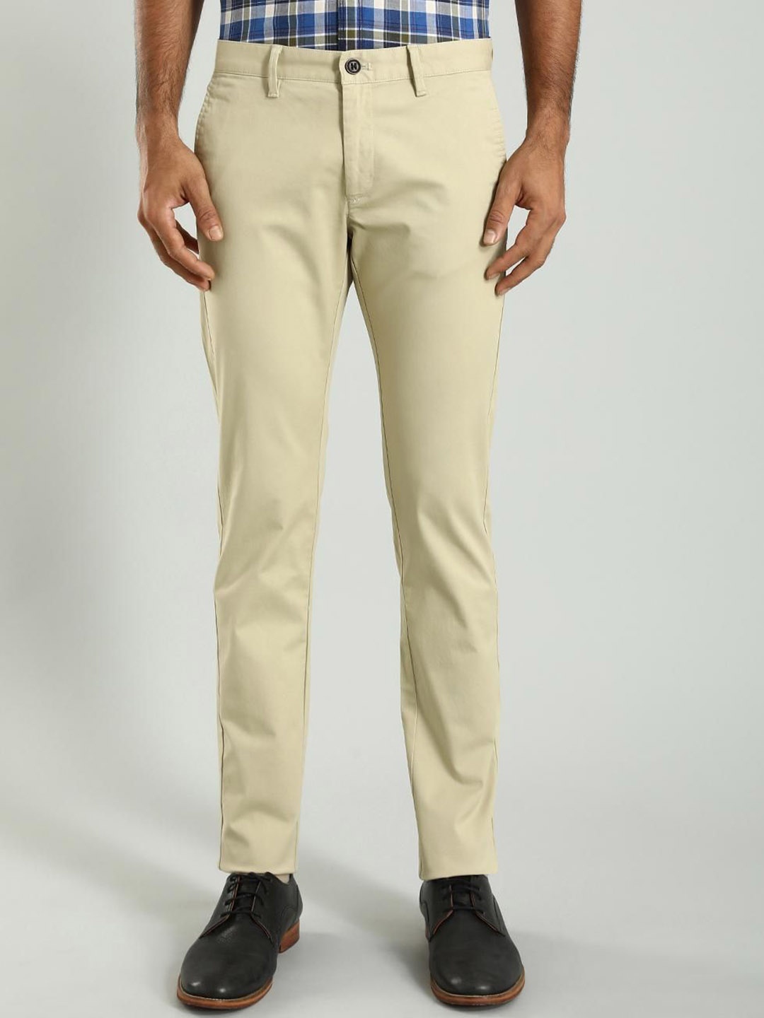 

Indian Terrain Men Brooklyn Slim Fit Mid-Rise Slim Fit Cotton Chinos Trousers, Brown