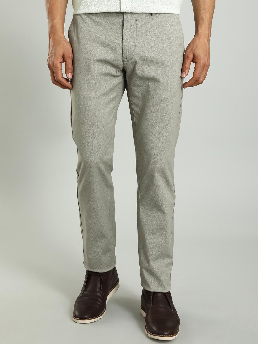 

Indian Terrain Men Brooklyn Slim Fit Mid-Rise Trousers, Green