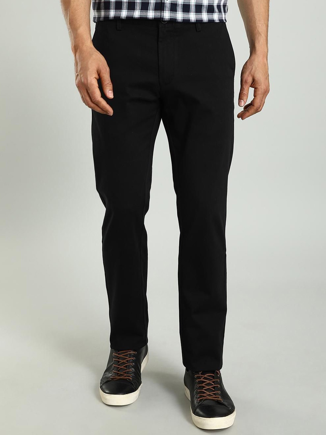 

Indian Terrain Men Brooklyn Mid-Rise Slim Fit Chinos, Black
