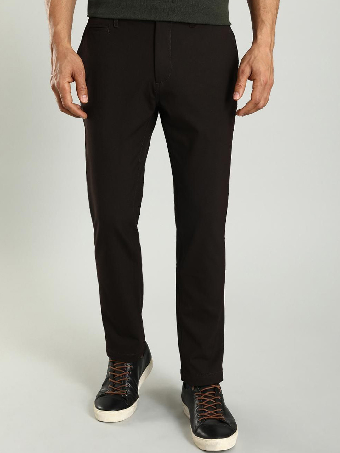 

Indian Terrain Men Urban Tapered Fit Chinos Trousers, Brown