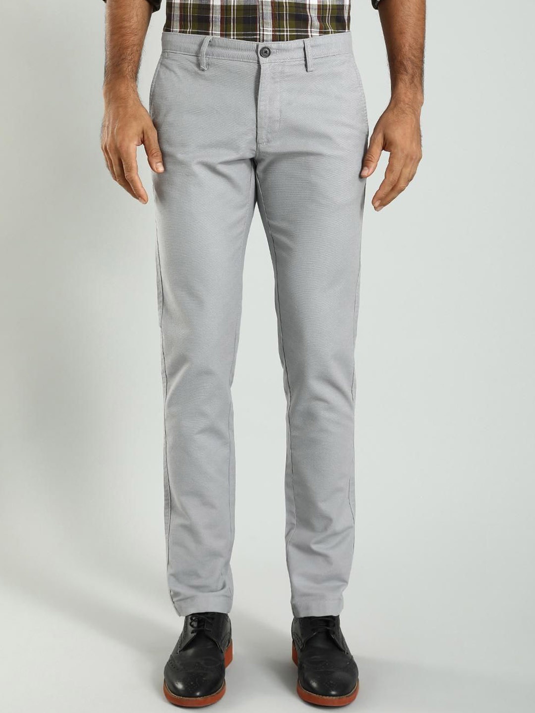 

Indian Terrain Men Brooklyn Slim Fit Chinos Trousers, Black