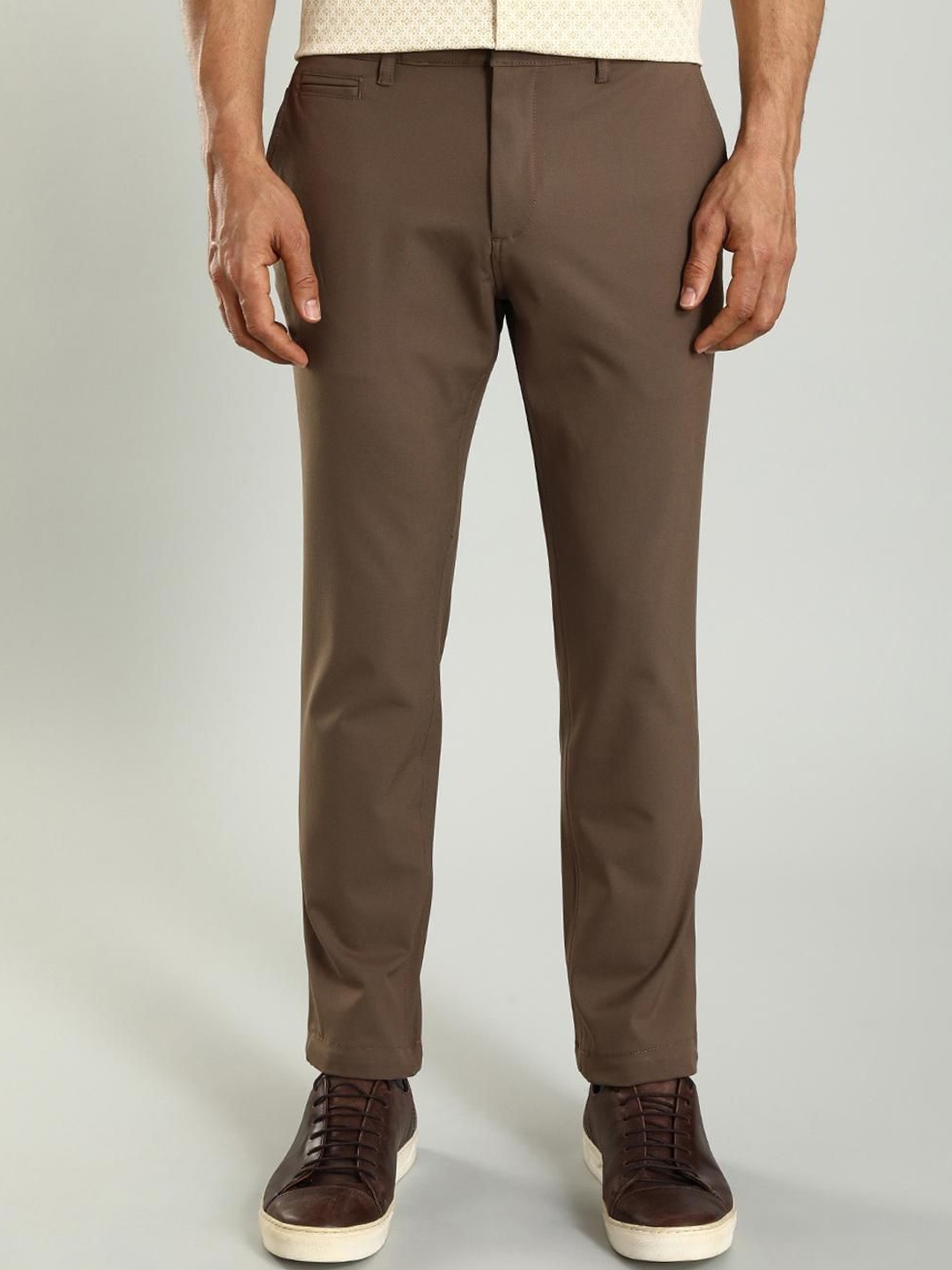 

Indian Terrain Men Urban Tapered Fit Mid-Rise Trouser, Brown