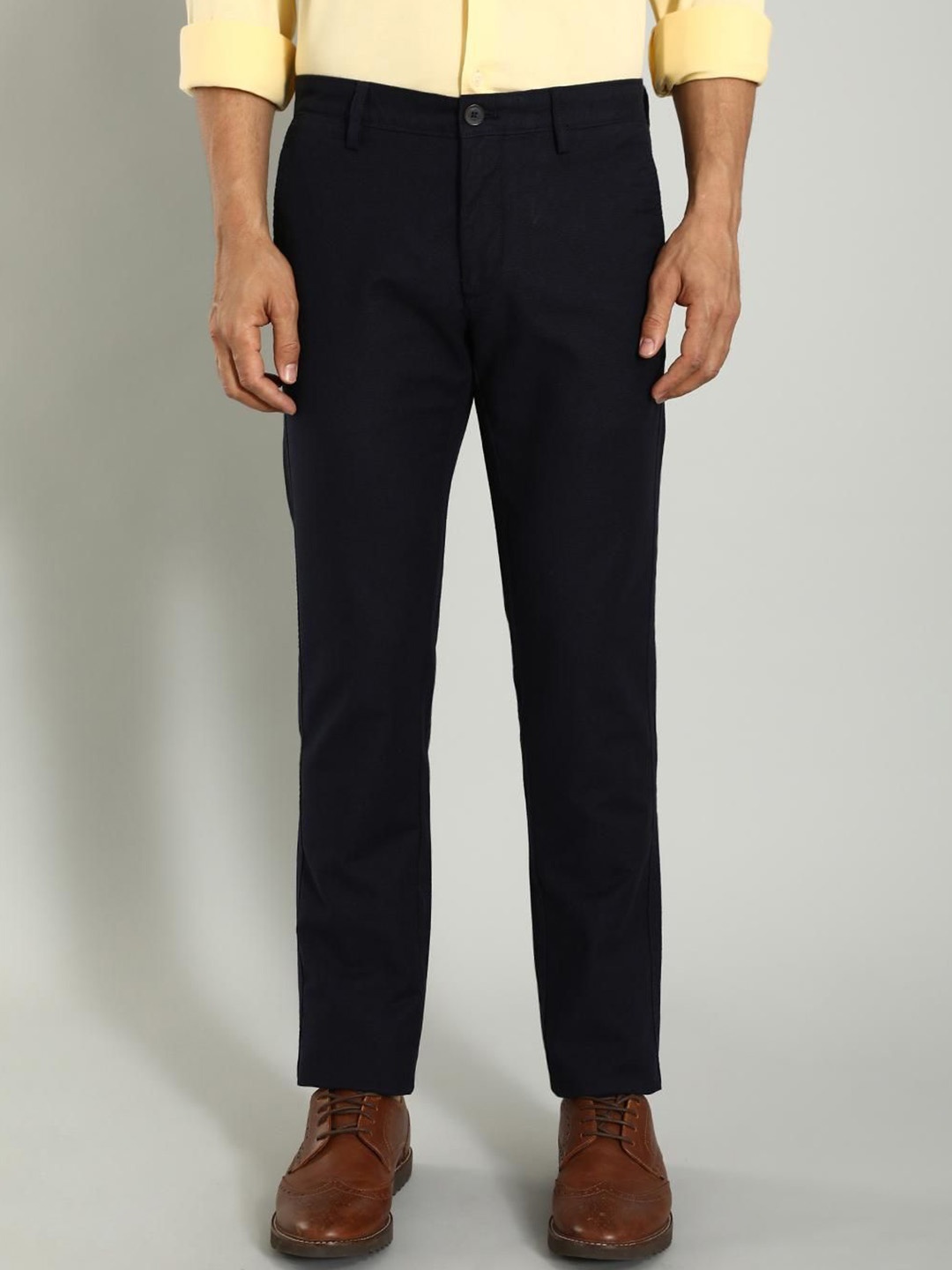 

Indian Terrain Men Brooklyn Slim Fit Chinos Trousers, Blue