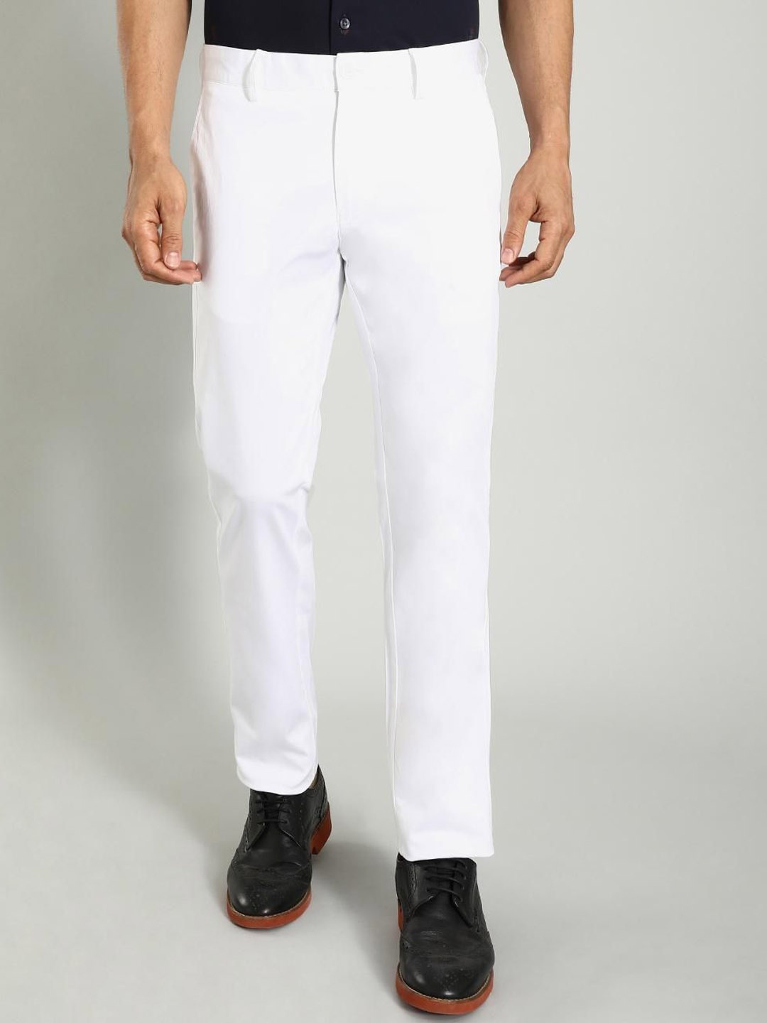 

Indian Terrain Men Brooklyn Slim Fit Chinos Trousers, White