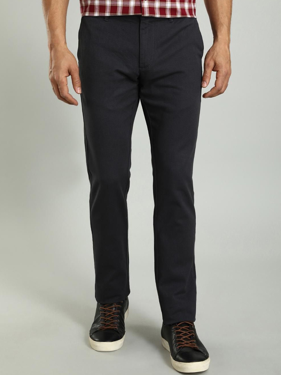 

Indian Terrain Men Brooklyn Slim Fit Chinos, Black