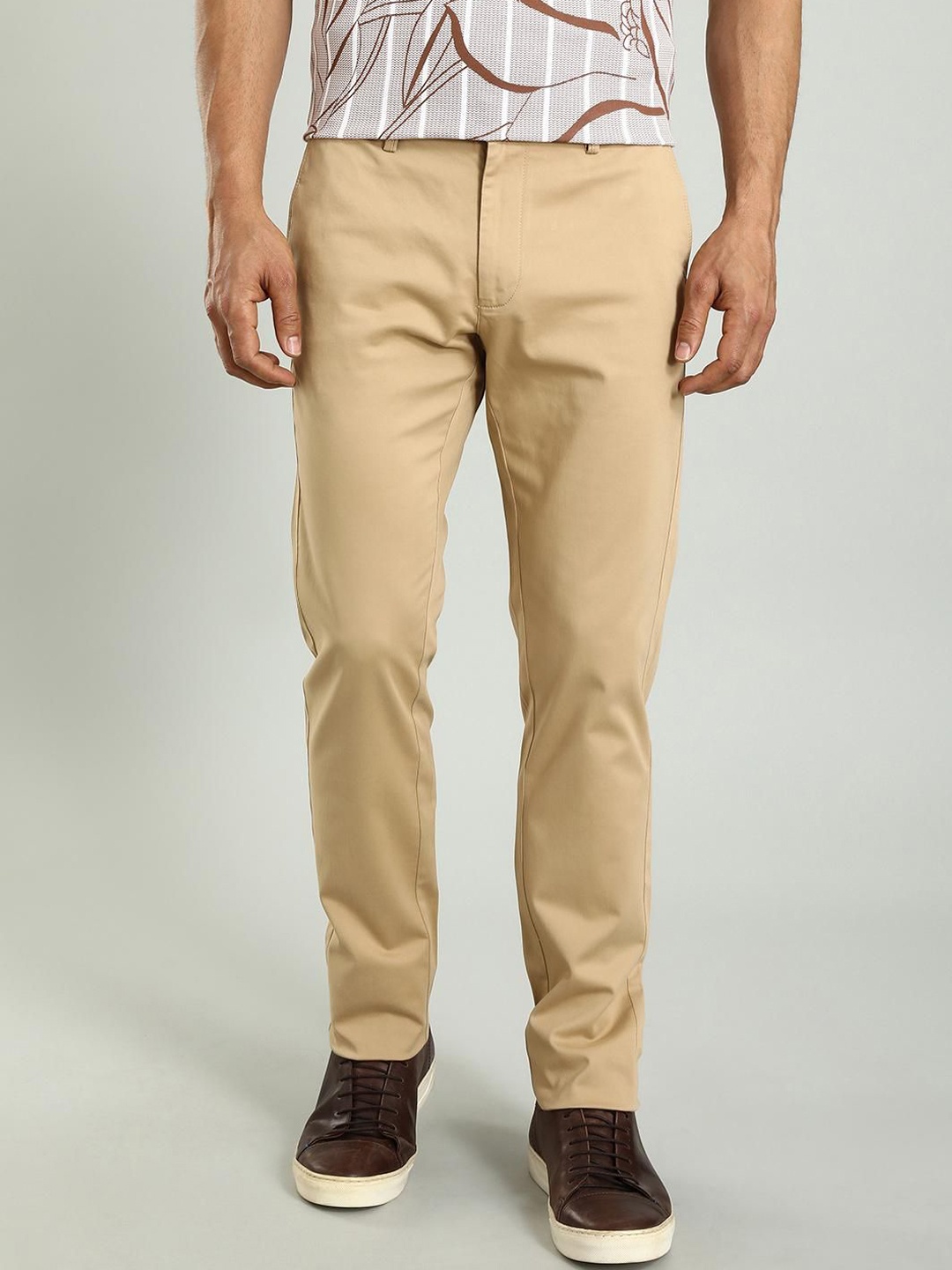 

Indian Terrain Men Slim Fit Trousers, Khaki