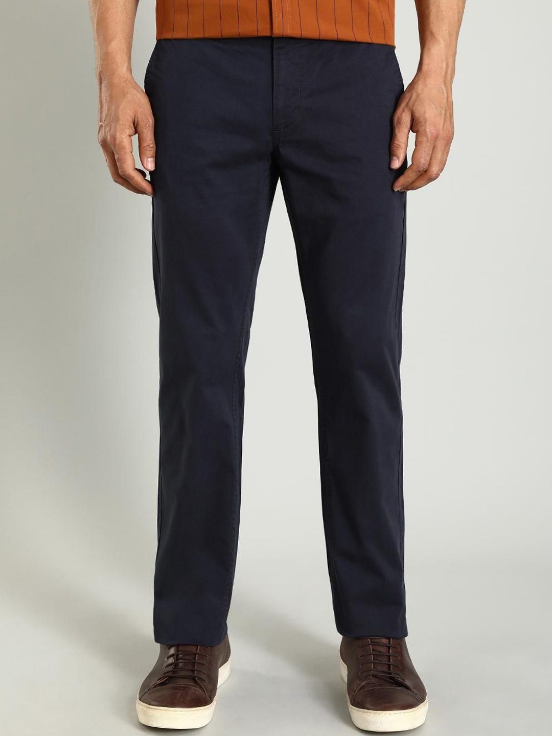 

Indian Terrain Men Brooklyn Slim Fit Mid-Rise Chinos, Blue