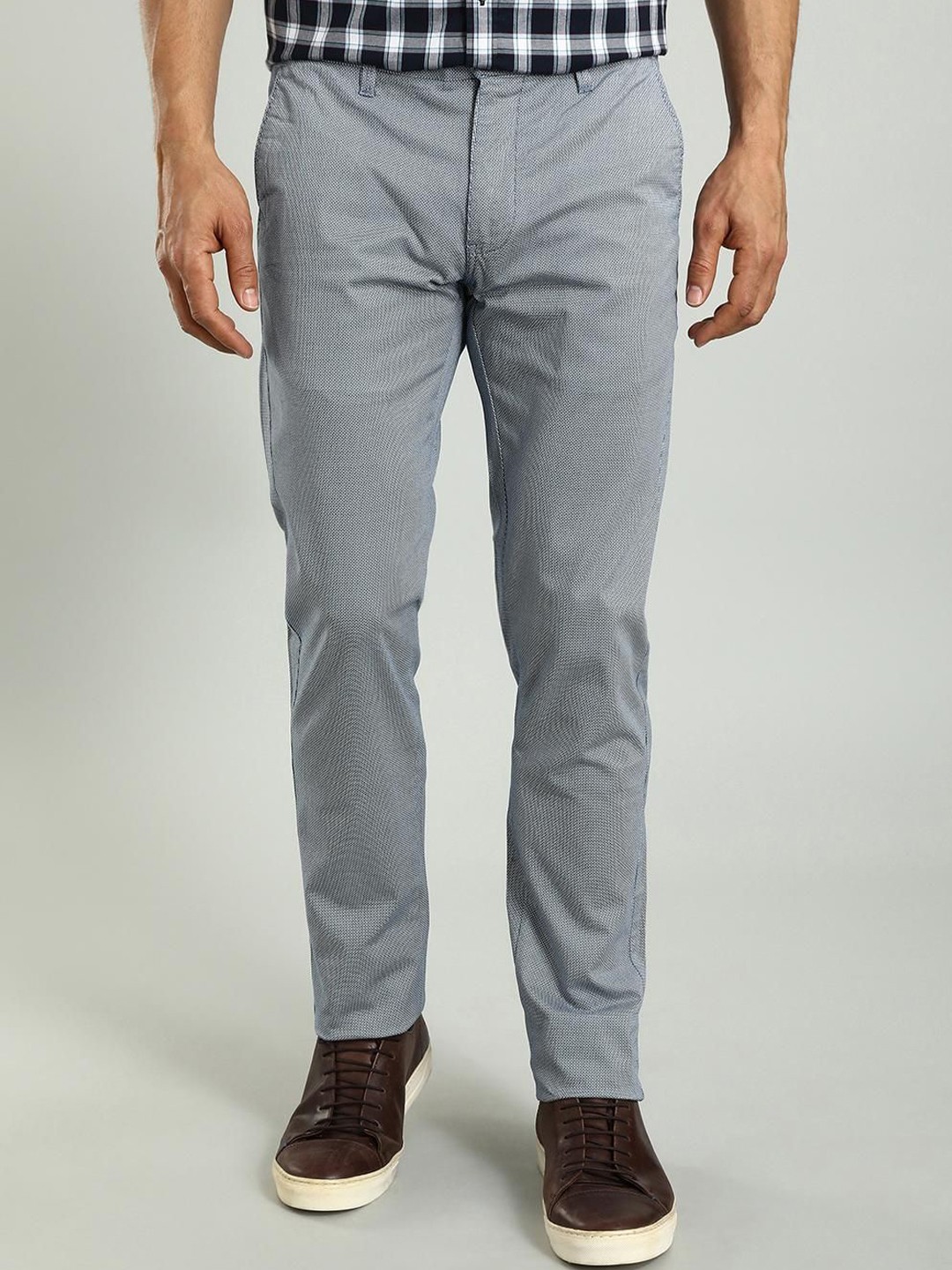 

Indian Terrain Men Brooklyn Slim Fit Geometric Printed Chinos Trousers, Blue