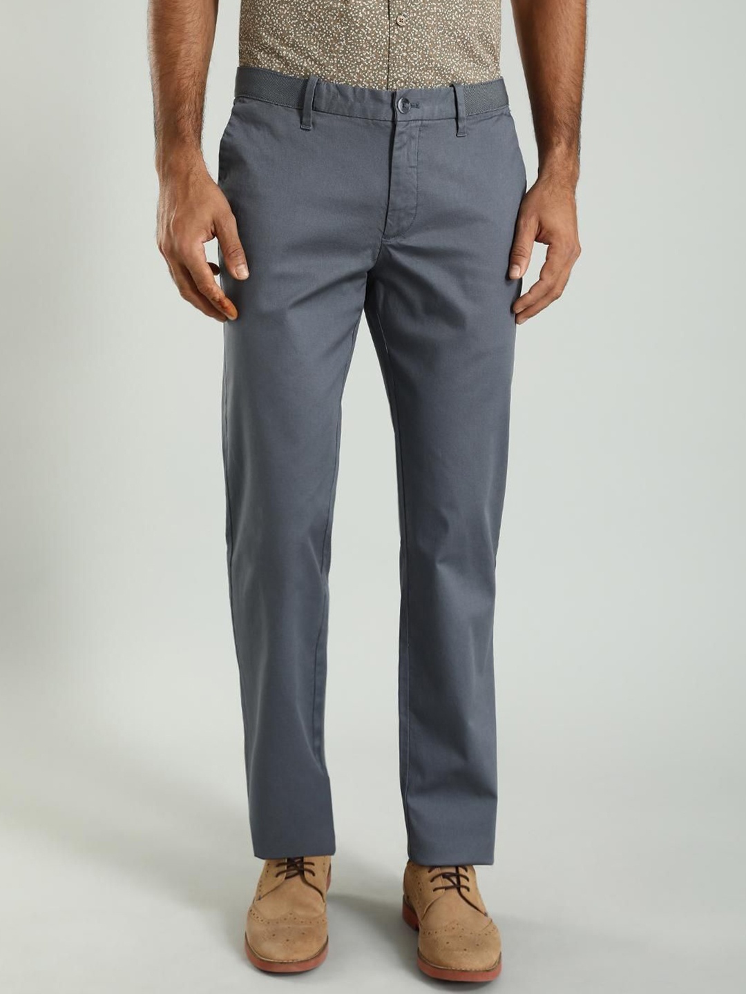 

Indian Terrain Men Kansas Mid-Rise Chinos, Blue