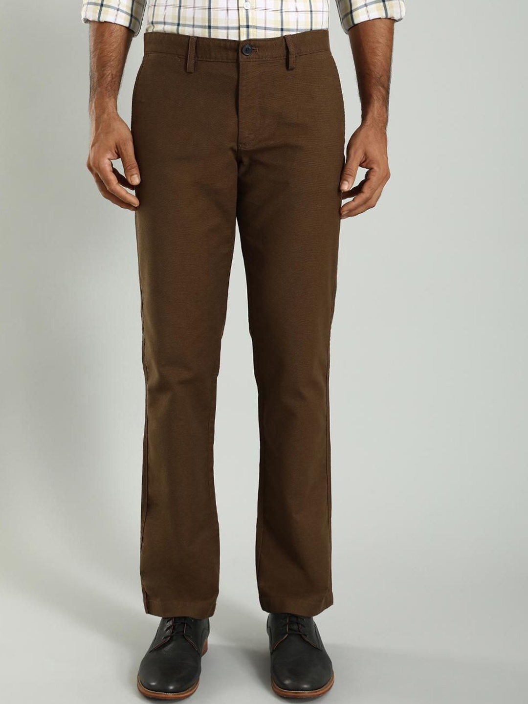 

Indian Terrain Men Kansas Mid-Rise Chinos Trousers, Brown