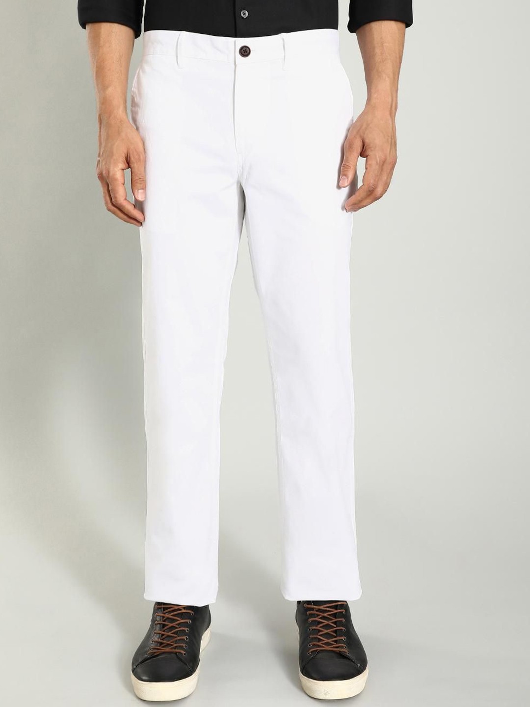 

Indian Terrain Men Solid Chinos Trouser, White