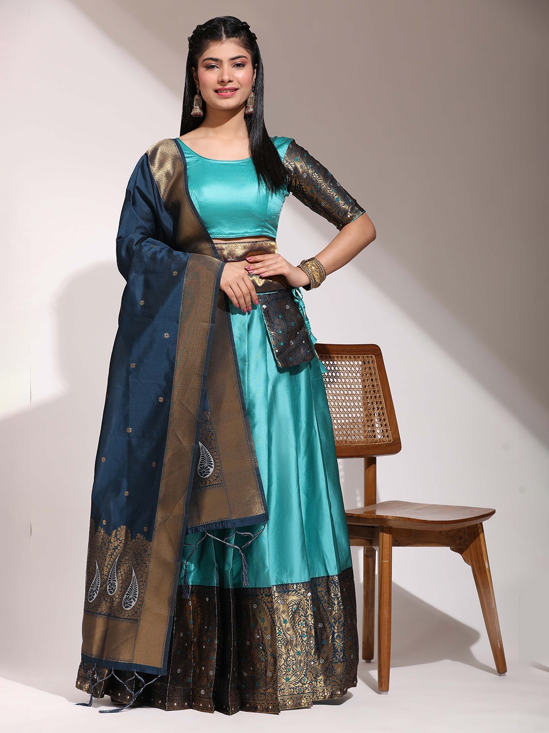 

Fabcartz Zari Semi-Stitched Lehenga & Unstitched Blouse With Dupatta, Sea green