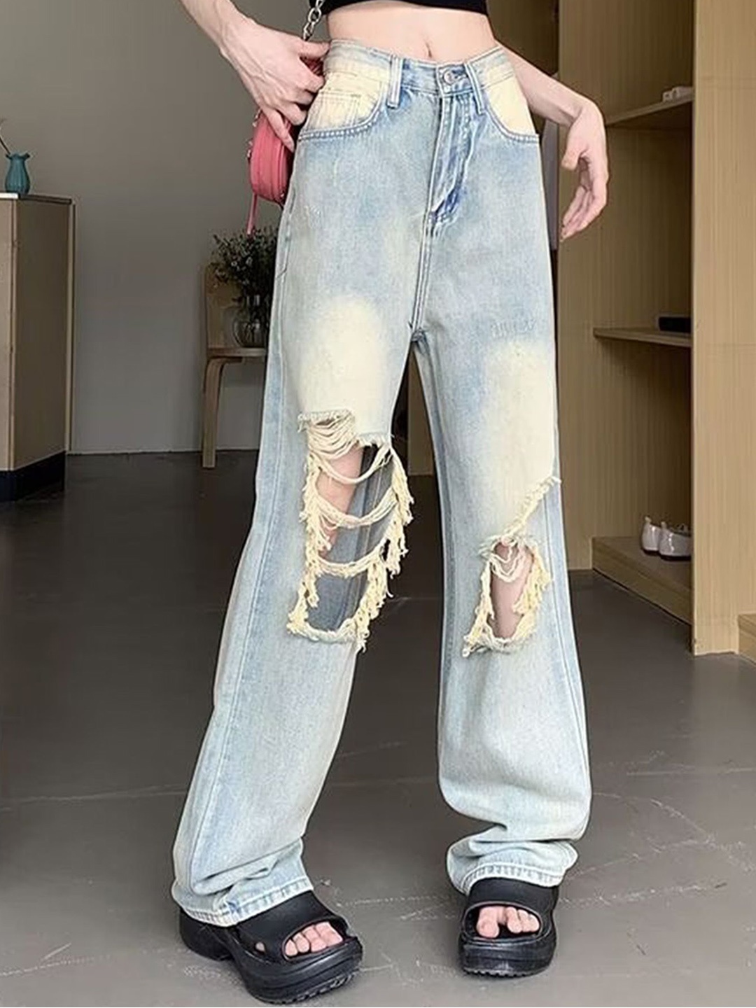 

LULU & SKY Women Straight Fit High-Rise Mildly Distressed Heavy Fade Jeans, Blue