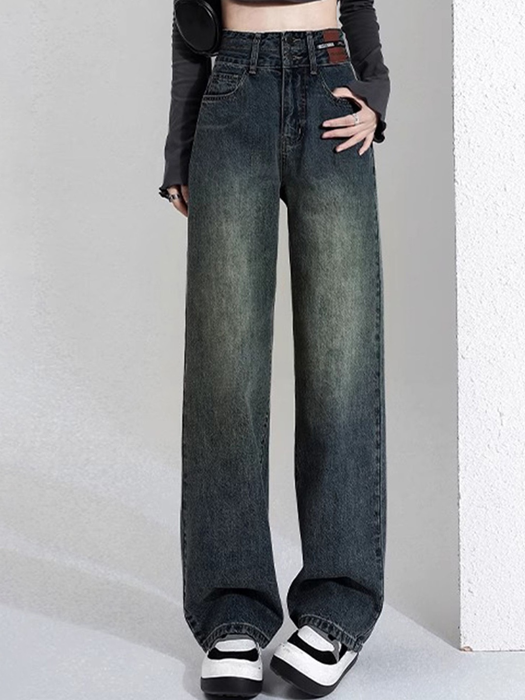 

LULU & SKY Women Straight Fit High-Rise Clean Look Heavy Fade Jeans, Grey