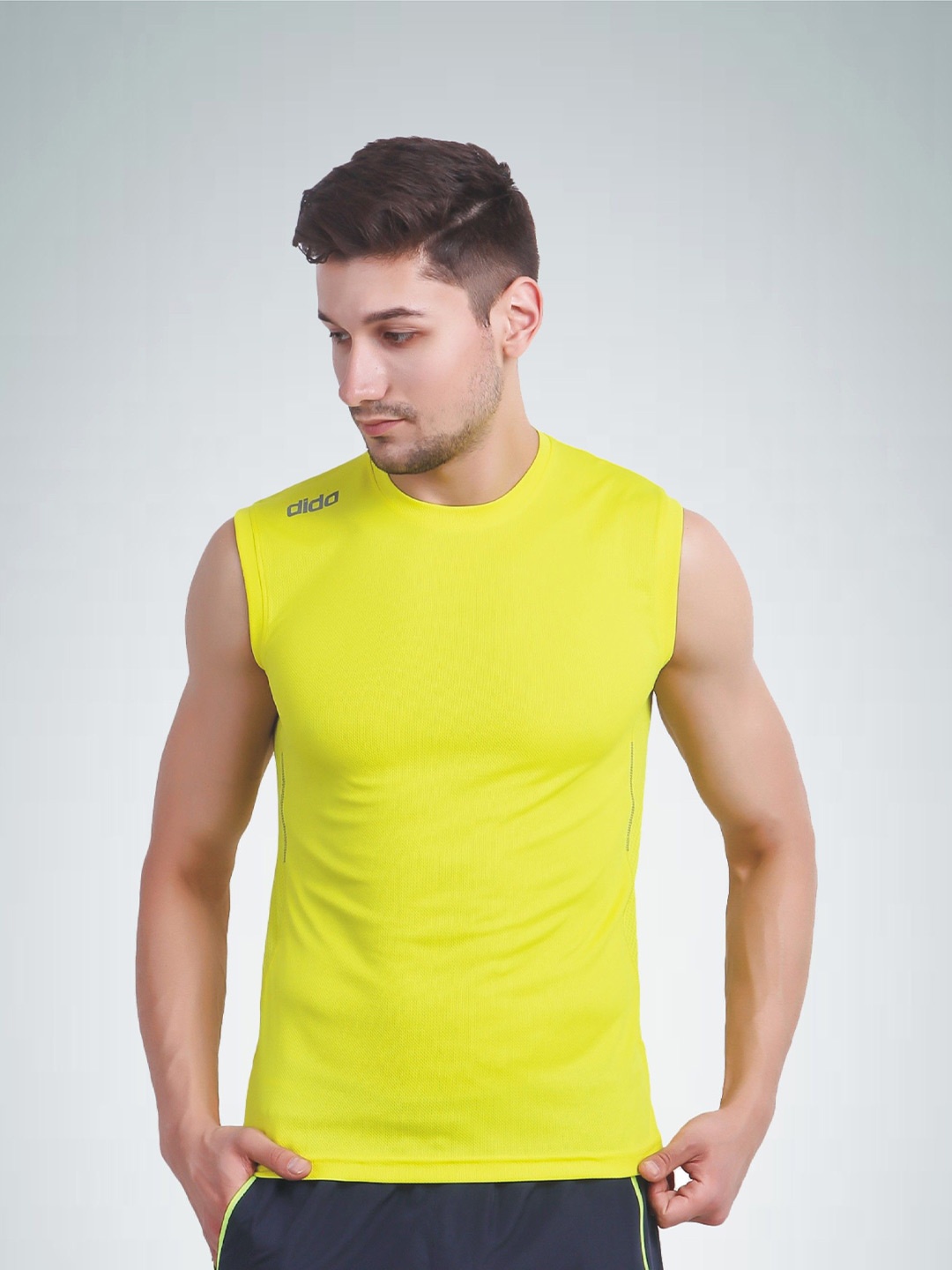 

DIDA Men Colourblocked High Neck Dri-FIT Pockets T-shirt, Yellow
