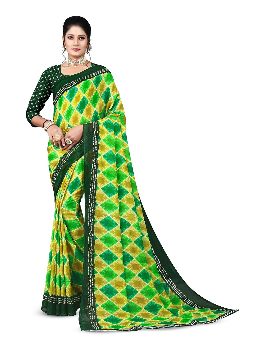 

RUNAYA NX Floral Pure Georgette Saree, Green