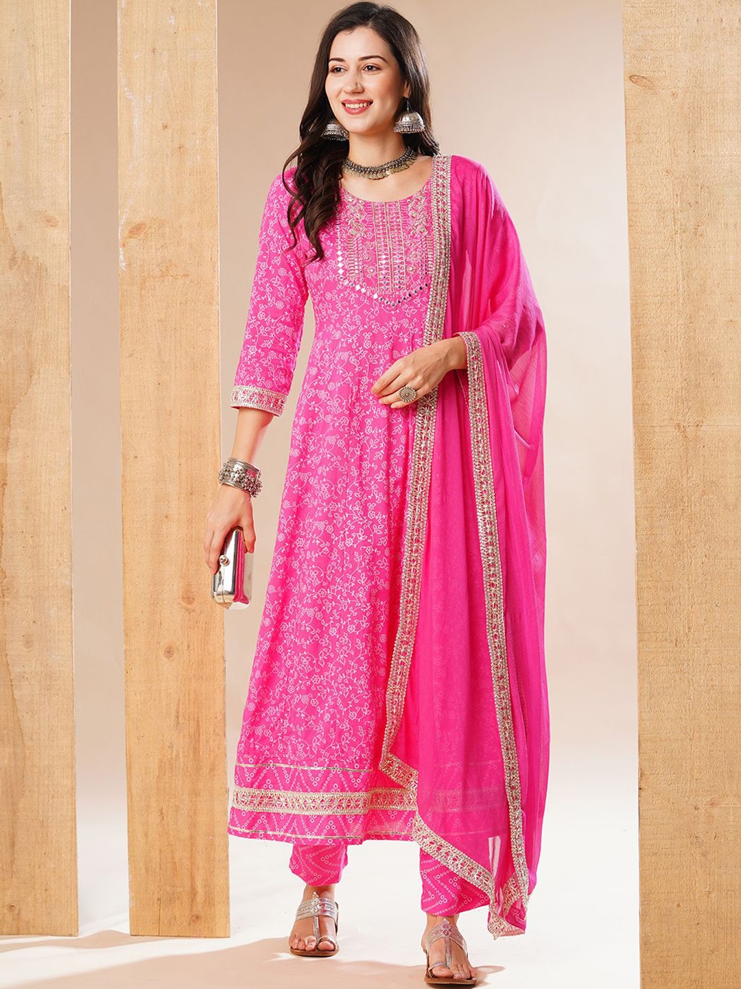 

Globus Pink Floral Printed Regular Thread Work Kurta with Trousers & Dupatta