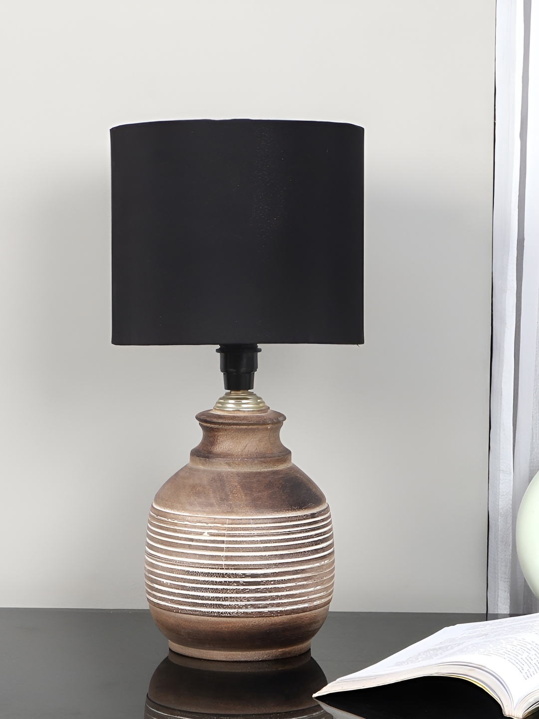 

TU CASA Tan Brown & Black Wooden Cylindrical Shaped Table Lamp