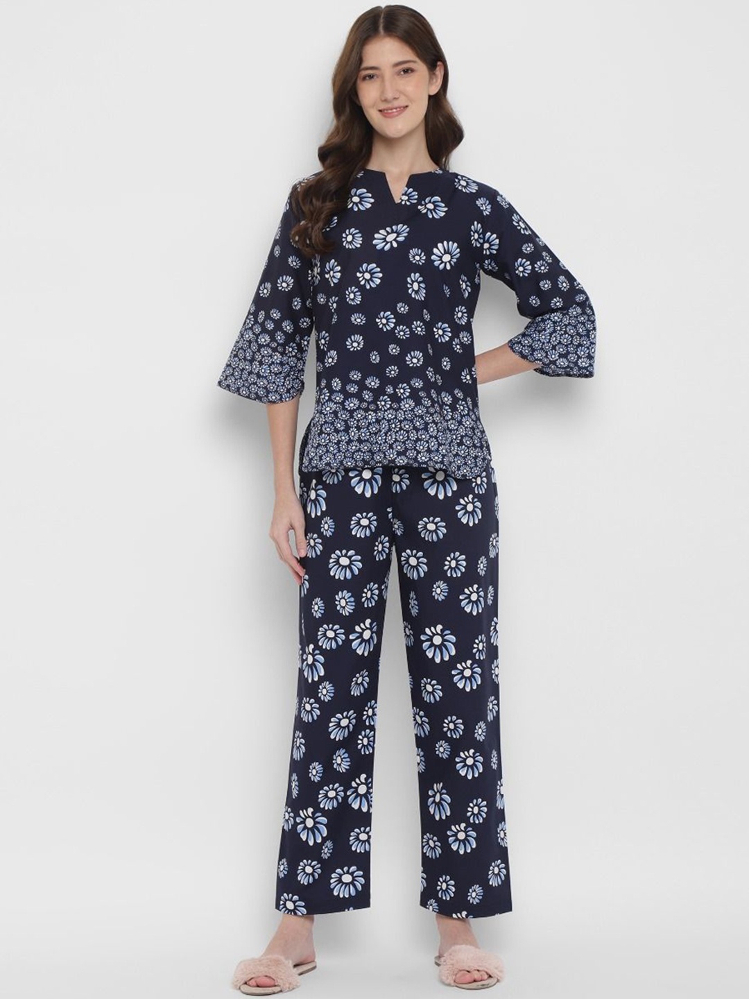 

shopbloom Floral Printed Pure Cotton Top With Pyjamas, Navy blue