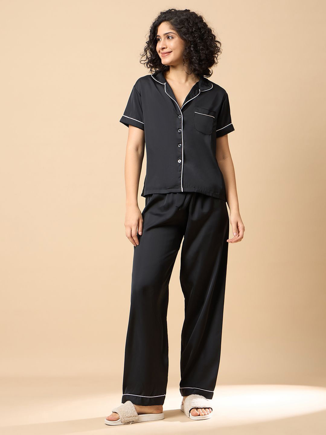 

COLOR CAPITAL Lapel Collar Satin Shirt With Pyjamas, Black