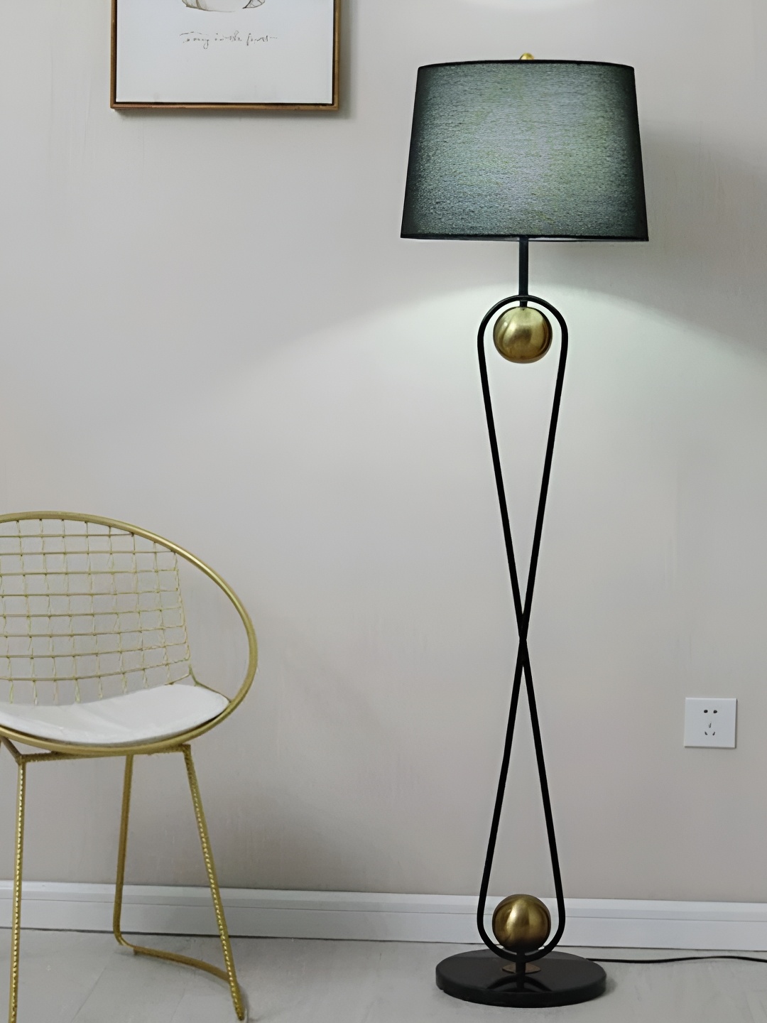 

THEDECORKART Black Metal Traditional Rectangle Table Lamp