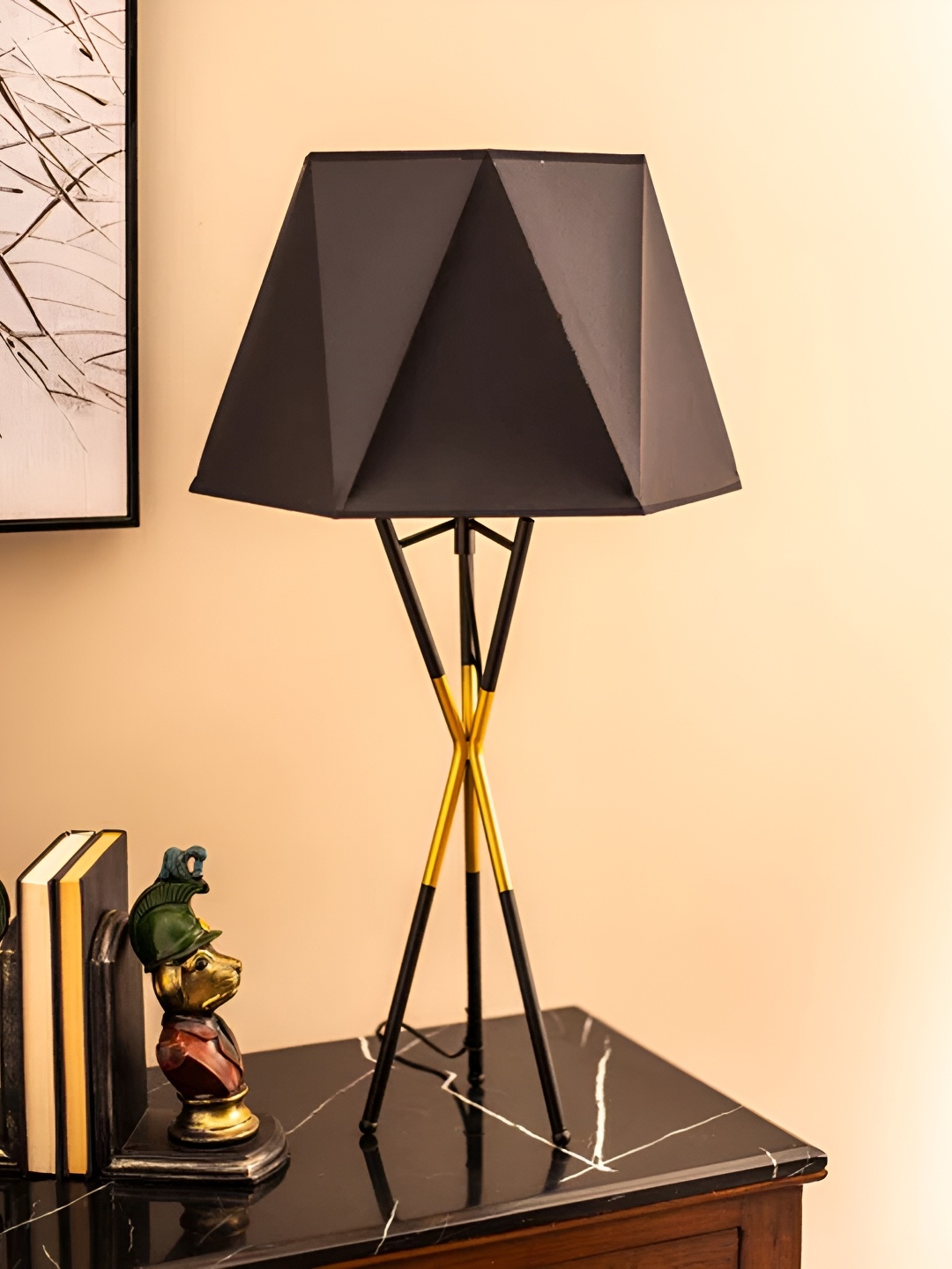 

THEDECORKART Pink Textured Metal Contemporary Frusturical Shaped Table Lamp