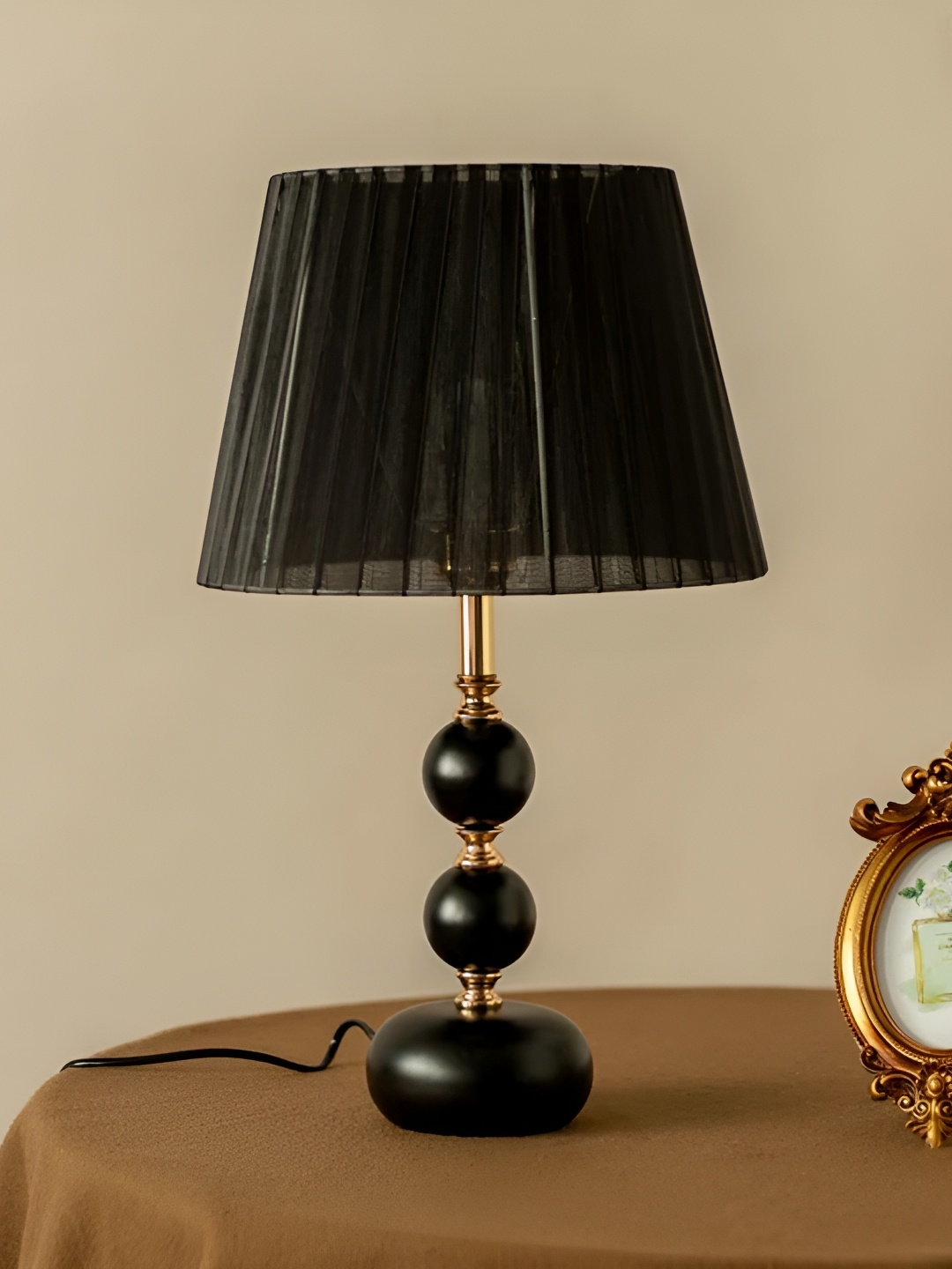 

THEDECORKART Black Textured Traditional Frusturical Shaped Table Lamp