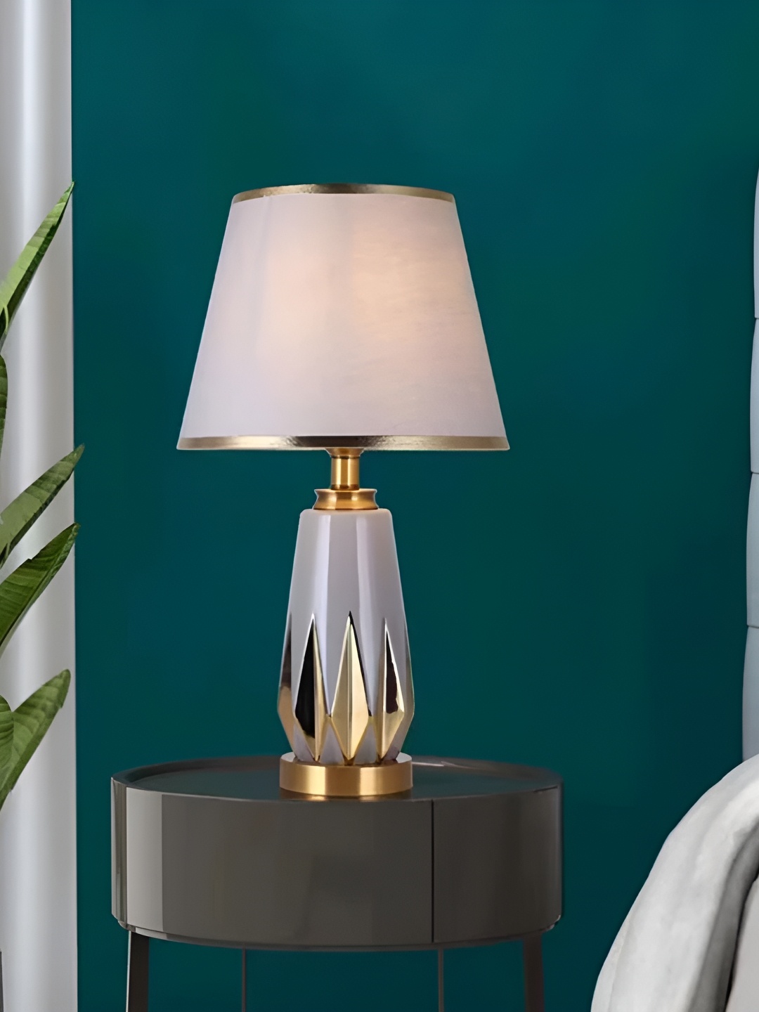 

THEDECORKART White Ceramic Traditional Frusturical Shaped Table Lamp