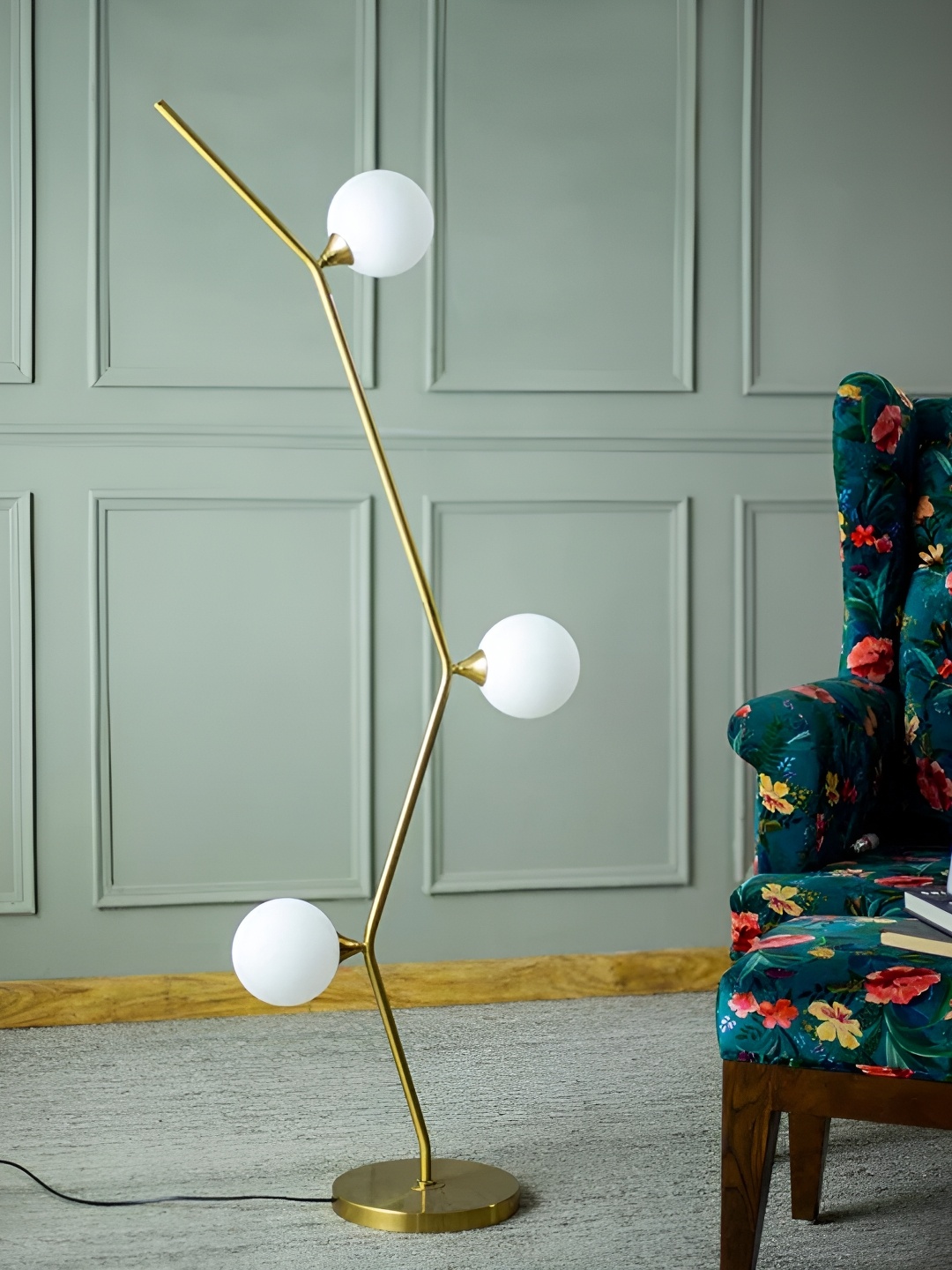 

THEDECORKART White Metal Quirky Abstract Shaped Table Lamp