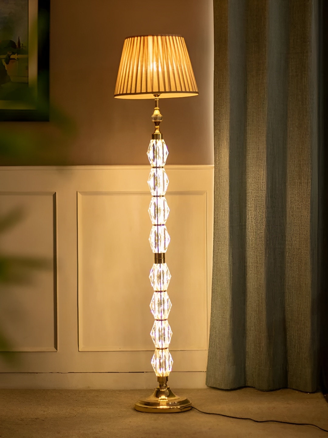 

THEDECORKART White Traditional Frusturical Shaped Floor Lamps