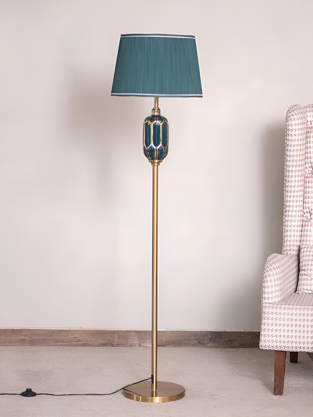 

THEDECORKART Blue Metal Contemporary Frusturical Shaped Table Lamp