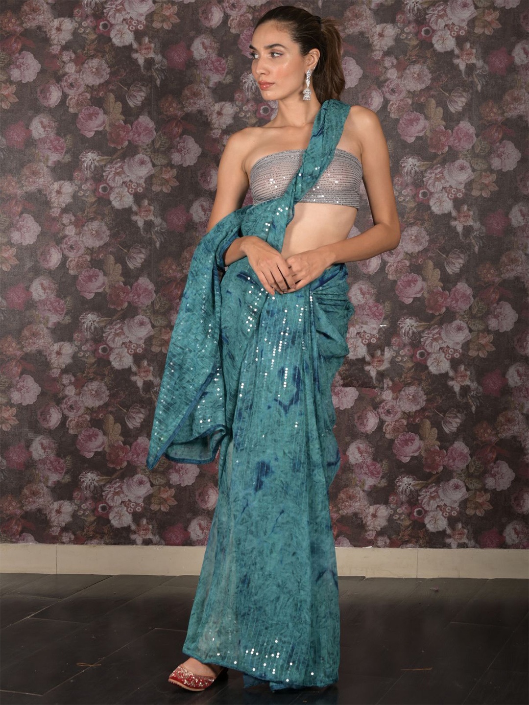 

ODETTE Embellished Sequinned Pure Georgette Saree, Teal