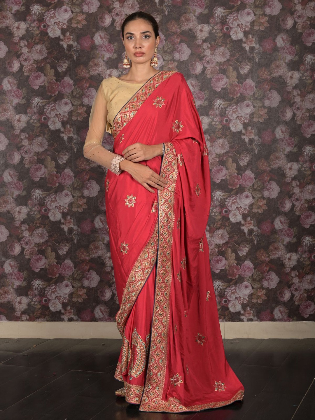

ODETTE Ethnic Motifs Embroidered Pure Crepe Saree, Red