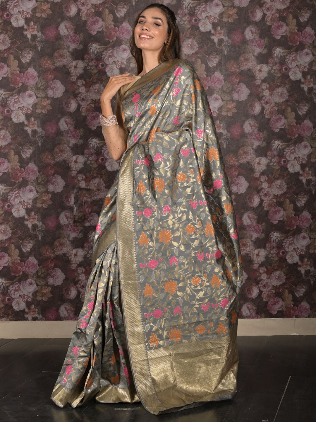 

ODETTE Floral Zari Saree, Grey
