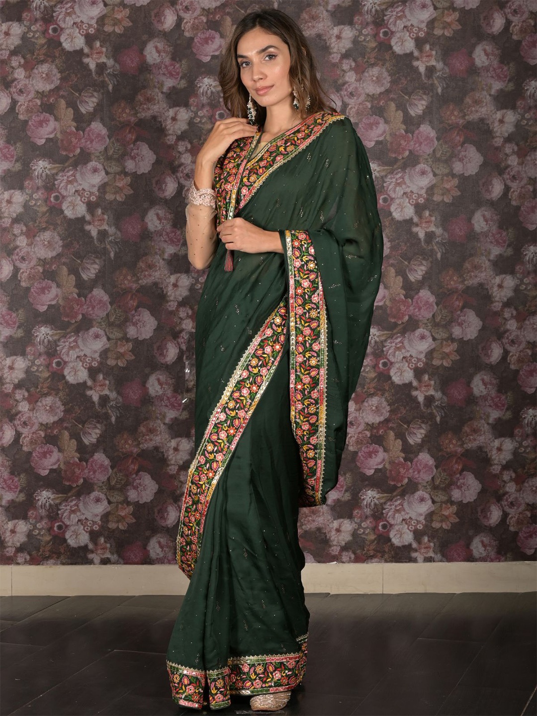 

ODETTE Ethnic Motifs Embroidered Satin Saree, Green
