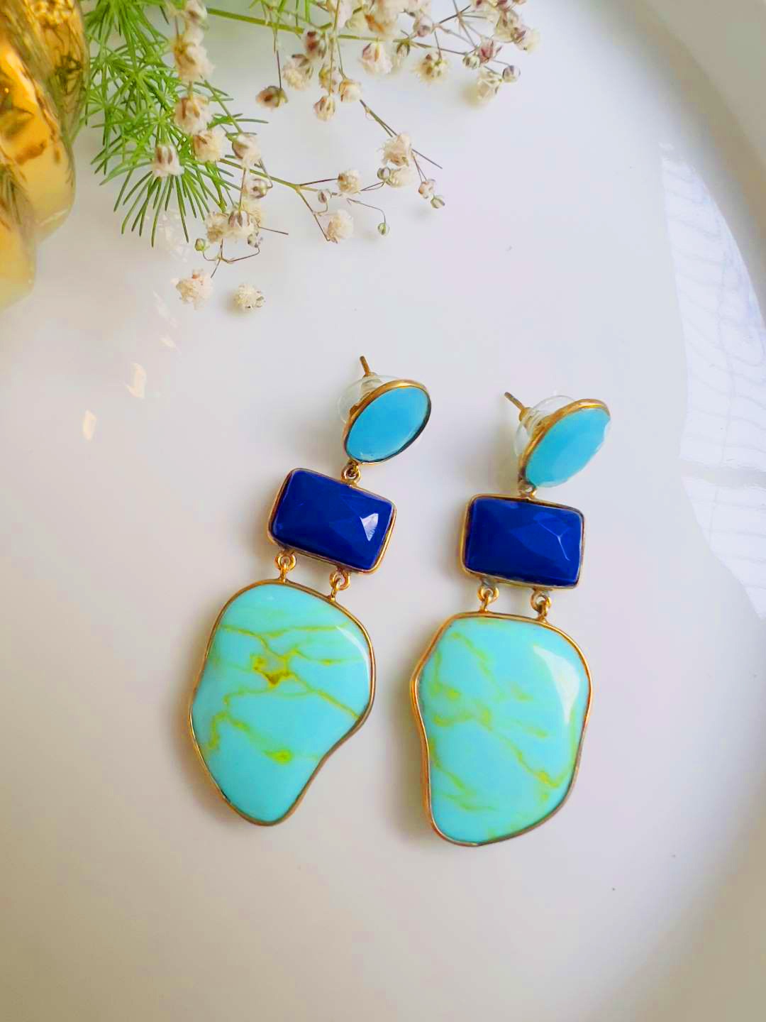 

XAGO Gold-Plated Stones Studded Teardrop Shaped Drop Earrings