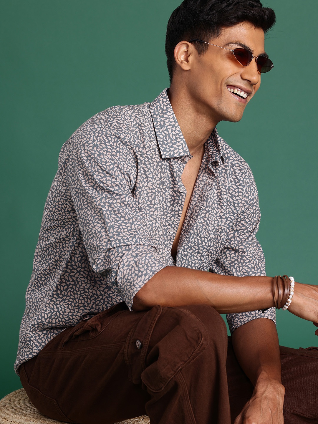 

Sangria Men Comfort Abstract Printed Casual Shirt, Blue