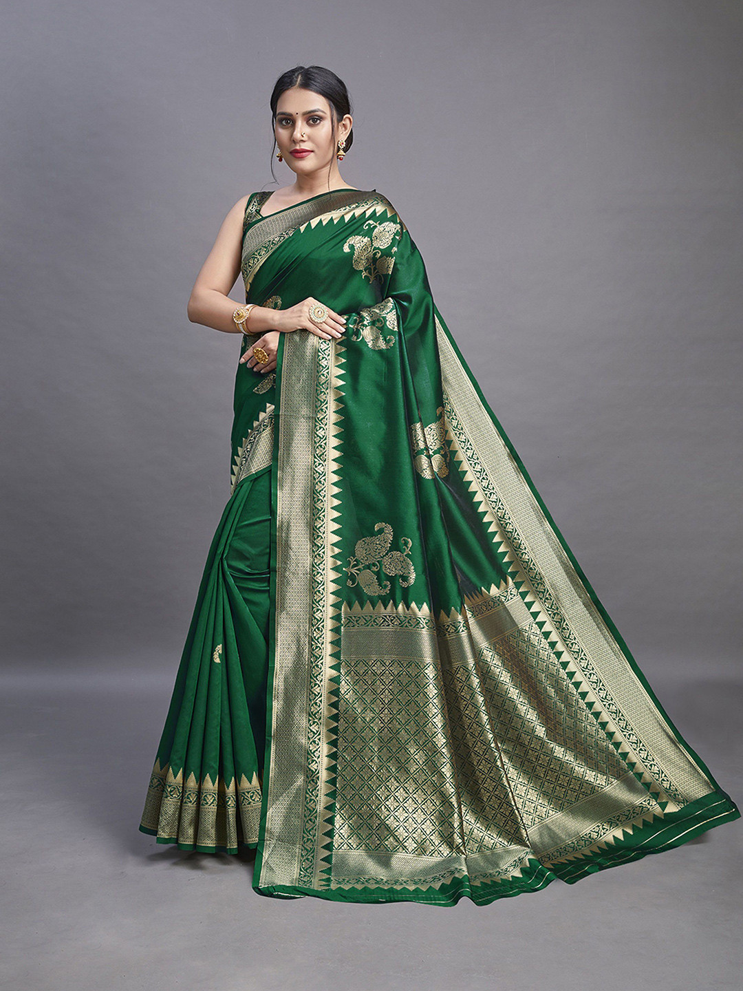 

V3 FASHION STUDIO Paisley Zari Pure Silk Banarasi Saree, Green