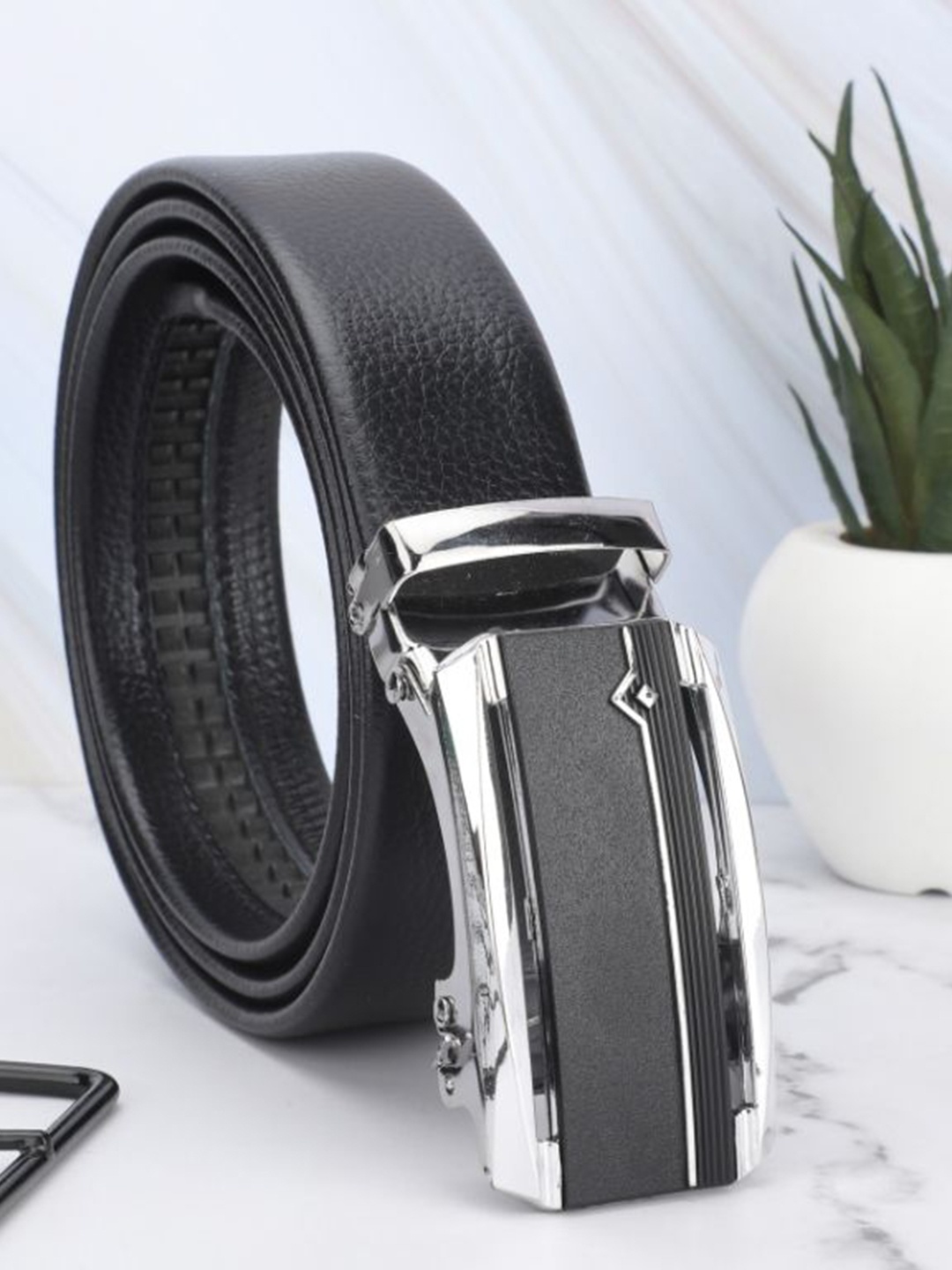 

Kastner Men Textured Formal Belt, Black