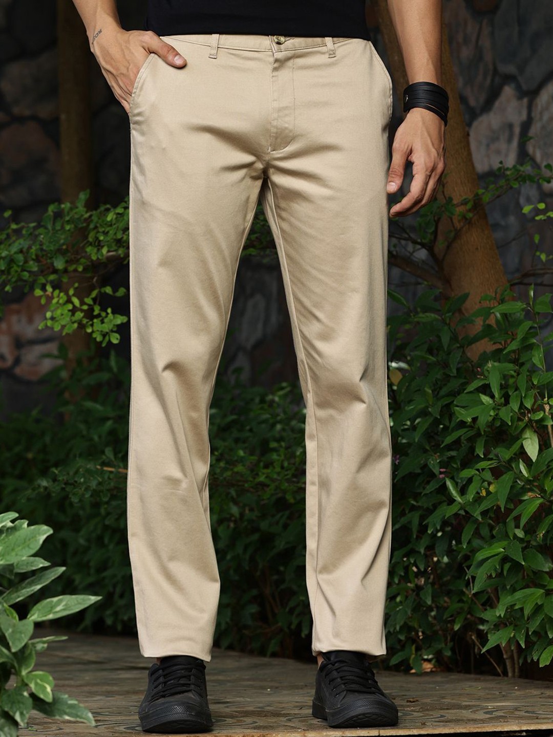 

Thomas Scott Men Smart Slim Fit Mid-Rise Easy Wash Chinos Trousers, Beige