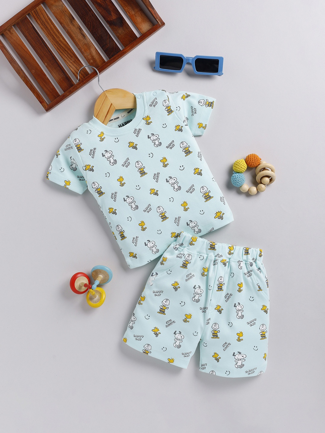 

Happy Faces Boys Snoopy Printed T-shirt with Shorts, Sea green
