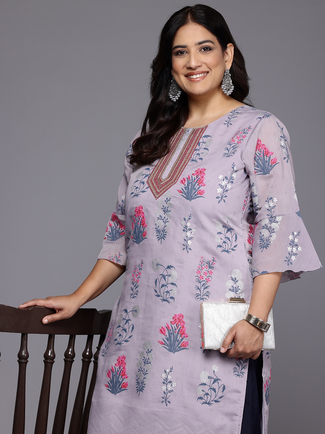 

A PLUS BY AHALYAA Plus Size Floral Printed Bell Sleeves Sequinned Chanderi Kurta, Lavender