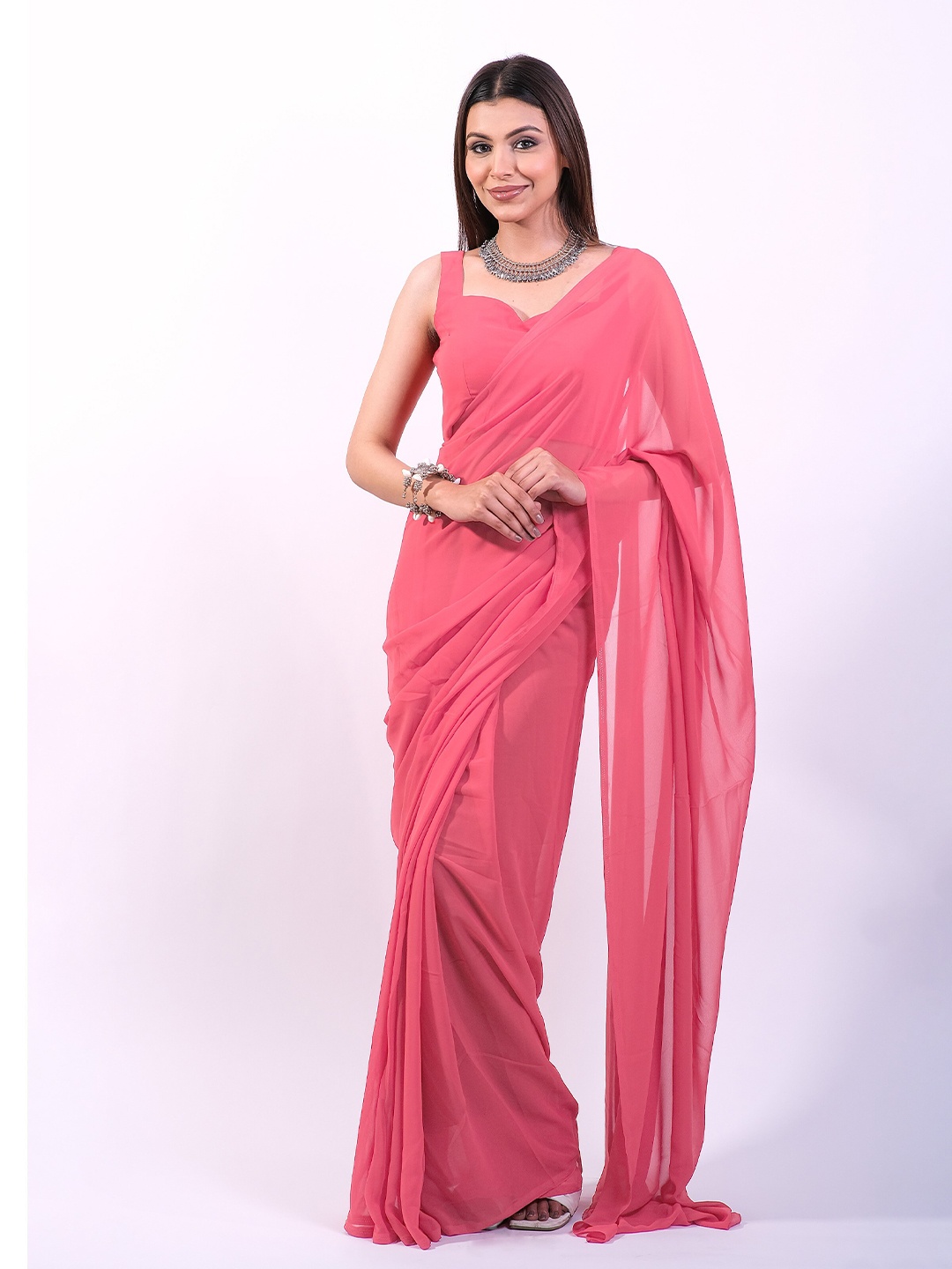 

Aynaa Solid Saree, Pink