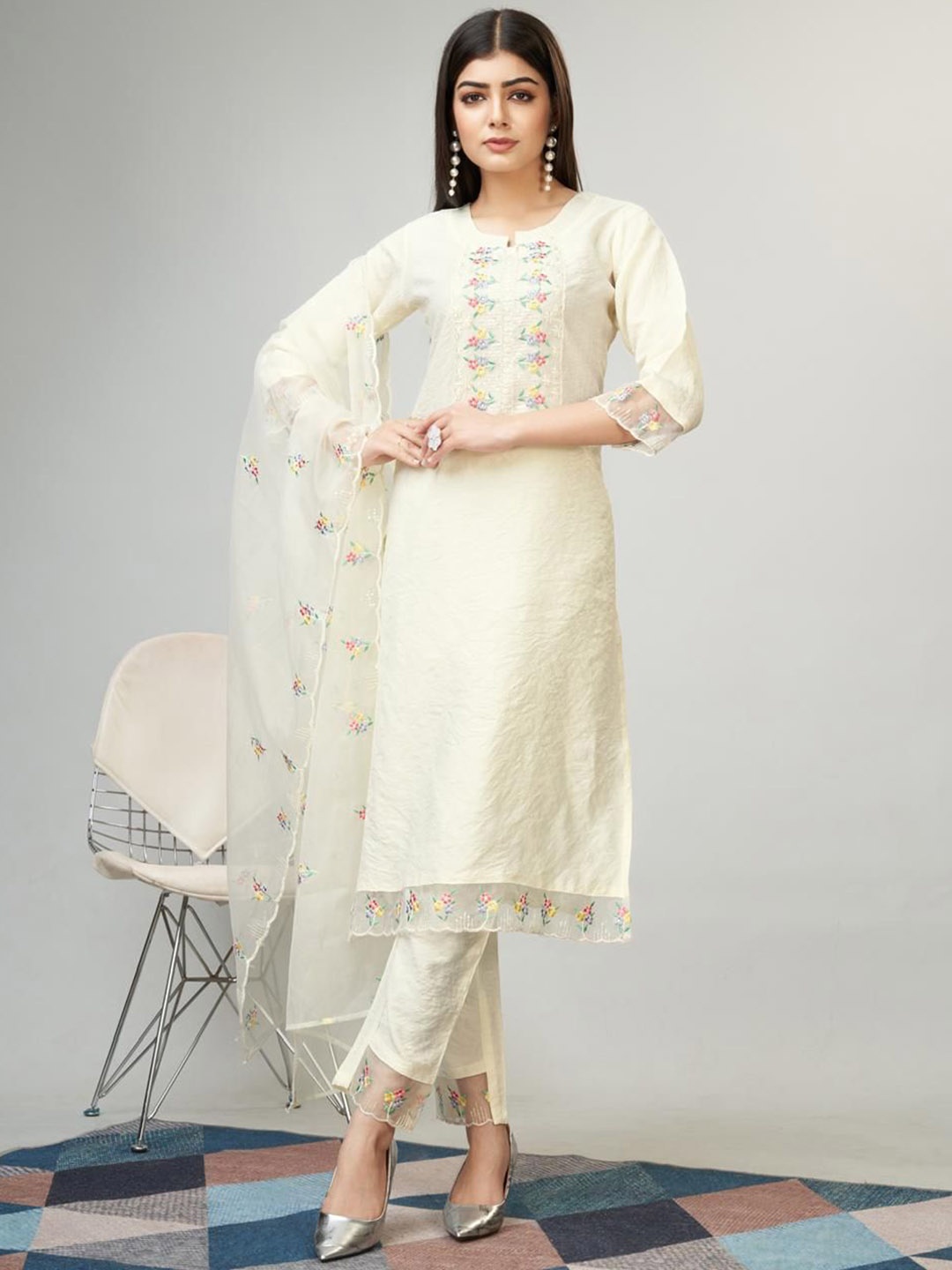 

BAESD Ethnic Motifs Embroidered Thread Work Kurta with Trousers & Dupatta, Cream
