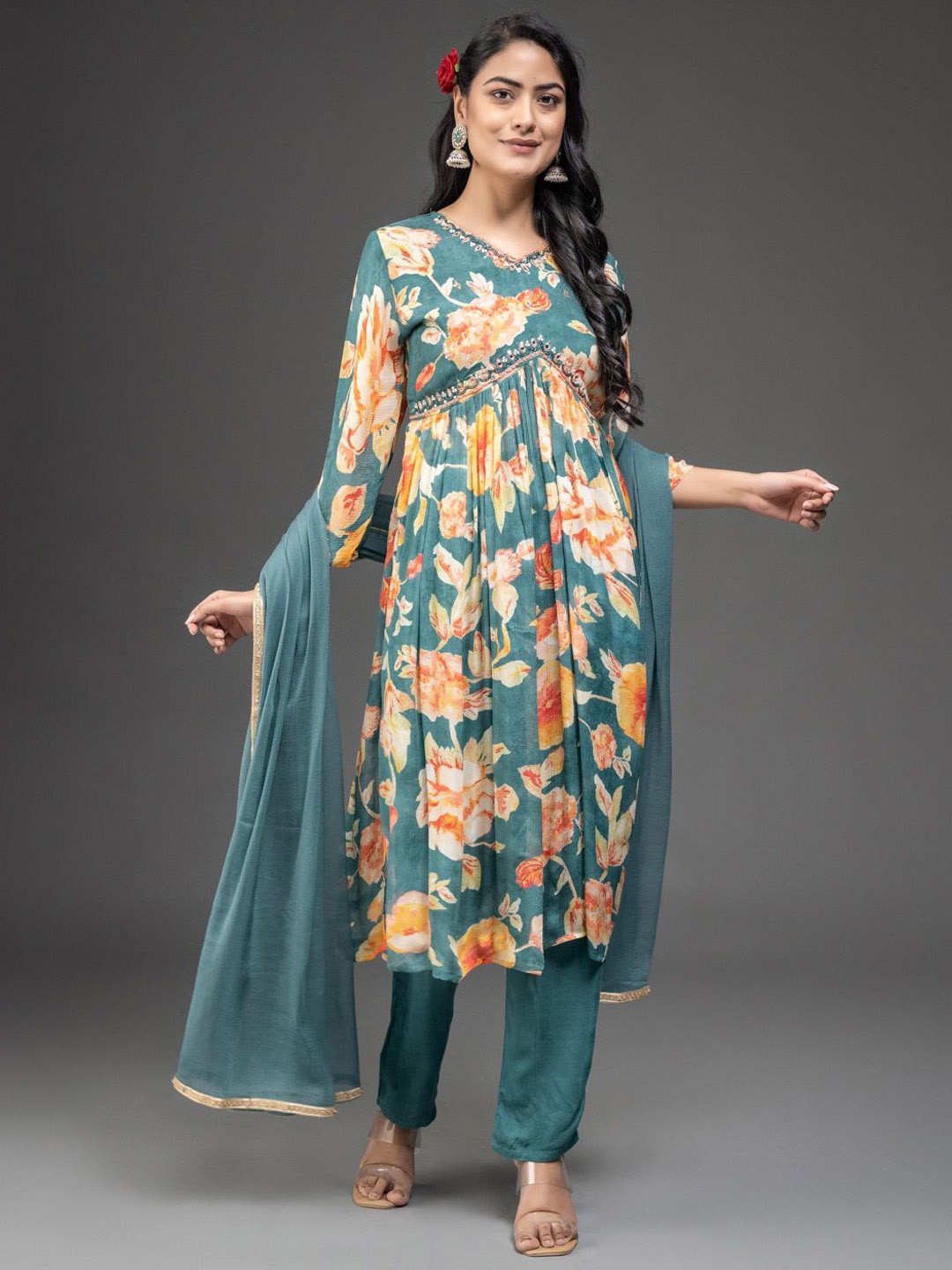 

DARIAN Floral Printed V-Neck Regular Sleeves Kurta with Trousers & Dupatta, Green