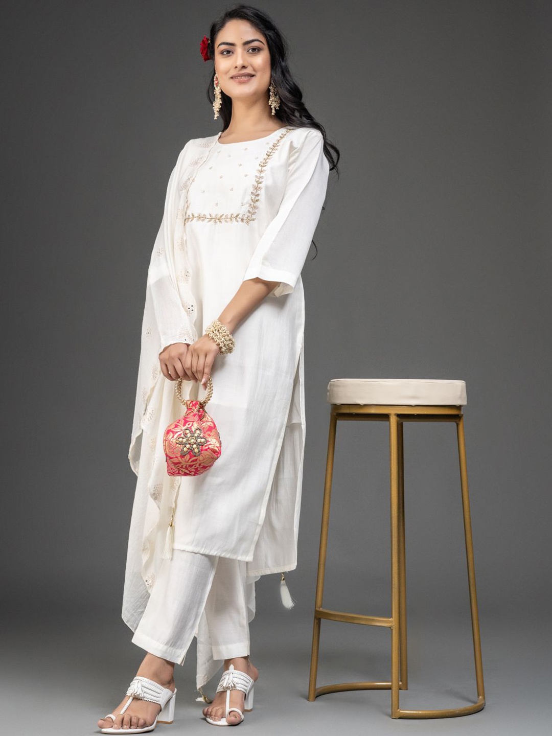 

DARIAN Ethnic Motifs Embroidered Round Neck Kurta with Trousers & Dupatta, White