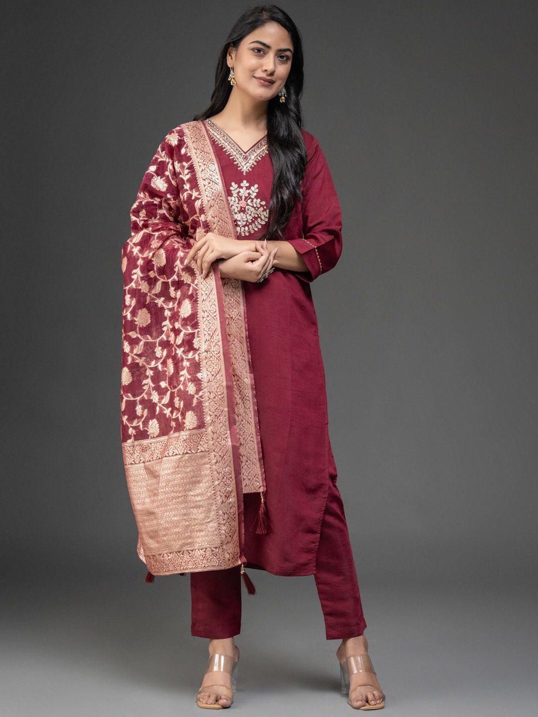 

DARIAN Floral Yoke Design V-Neck Zari Kurta with Trousers & Dupatta, Maroon